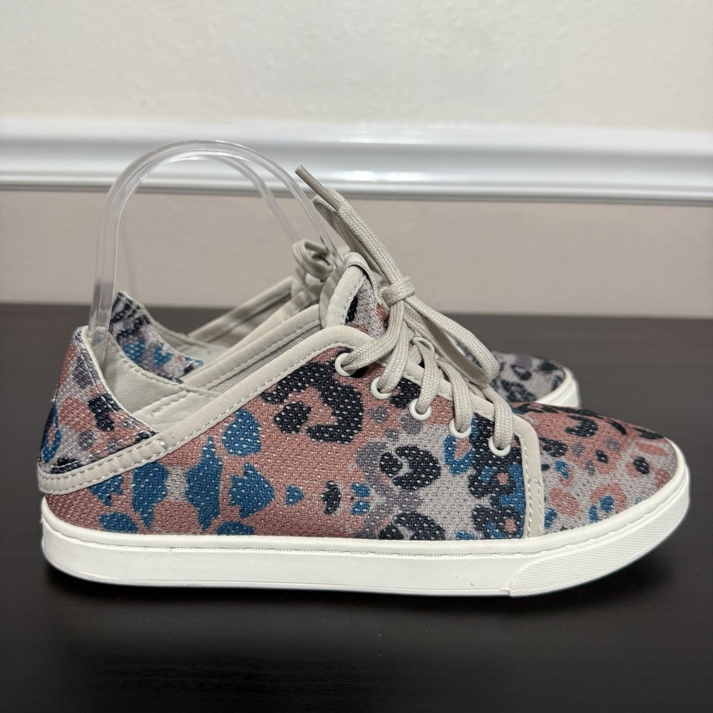 OluKai Shoes Women's 6 Multicolor Printed Pehuea Li Cloudy Pa'i Flat Sneakers 36